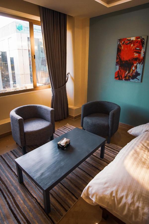 Roomy Signature Hotel, Iszlámábád Kültér fotó