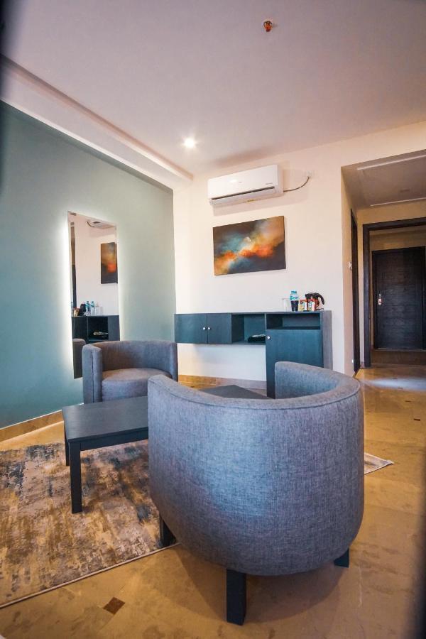 Roomy Signature Hotel, Iszlámábád Kültér fotó